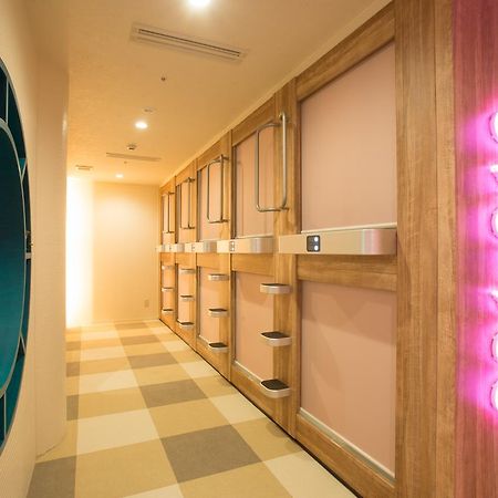 New Japan Lady'S Capsule Hotel Osaka Exterior foto
