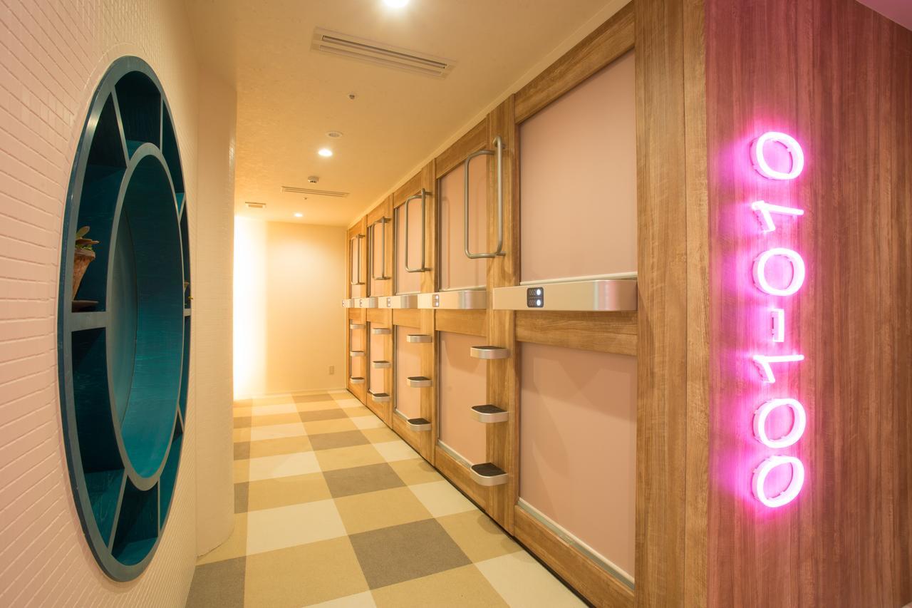 New Japan Lady'S Capsule Hotel Osaka Exterior foto